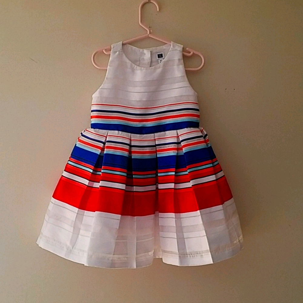 Girl's dress